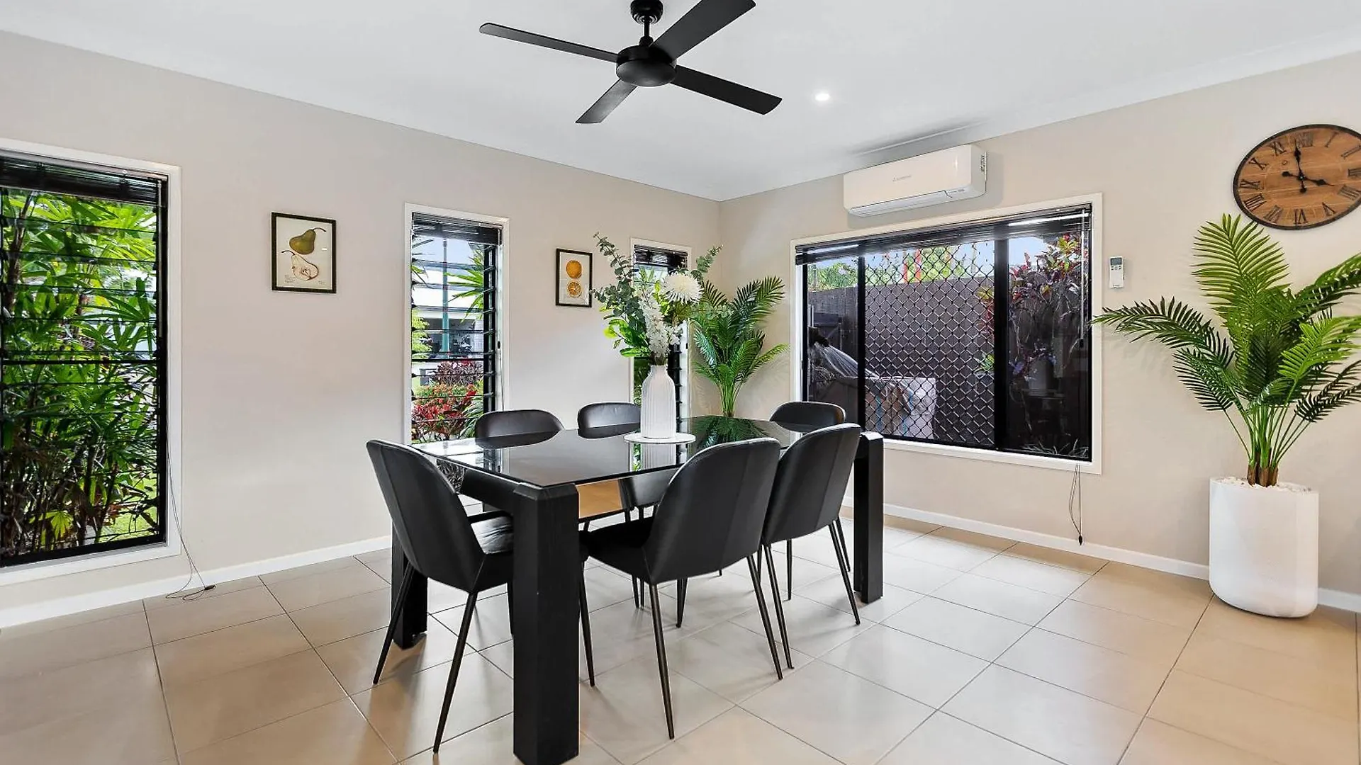 Modere Villa Kewarra Beach Australien