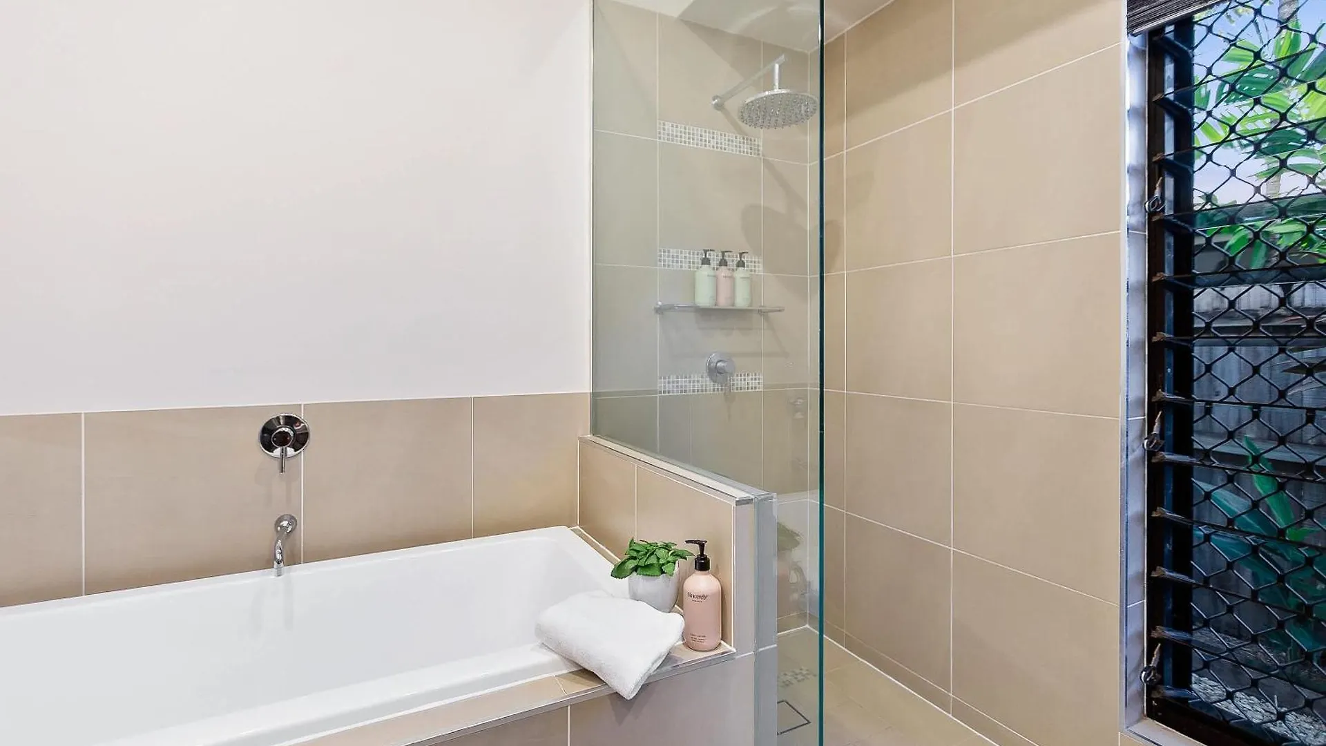 Modere Villa Kewarra Beach Australien