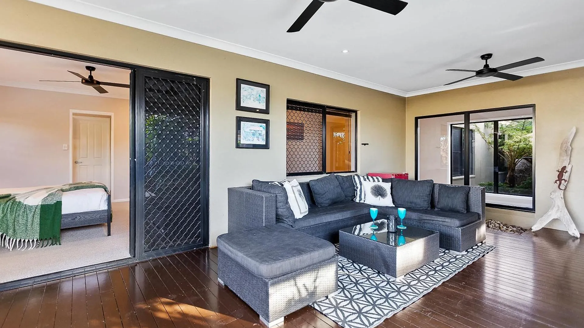Modere Villa Kewarra Beach